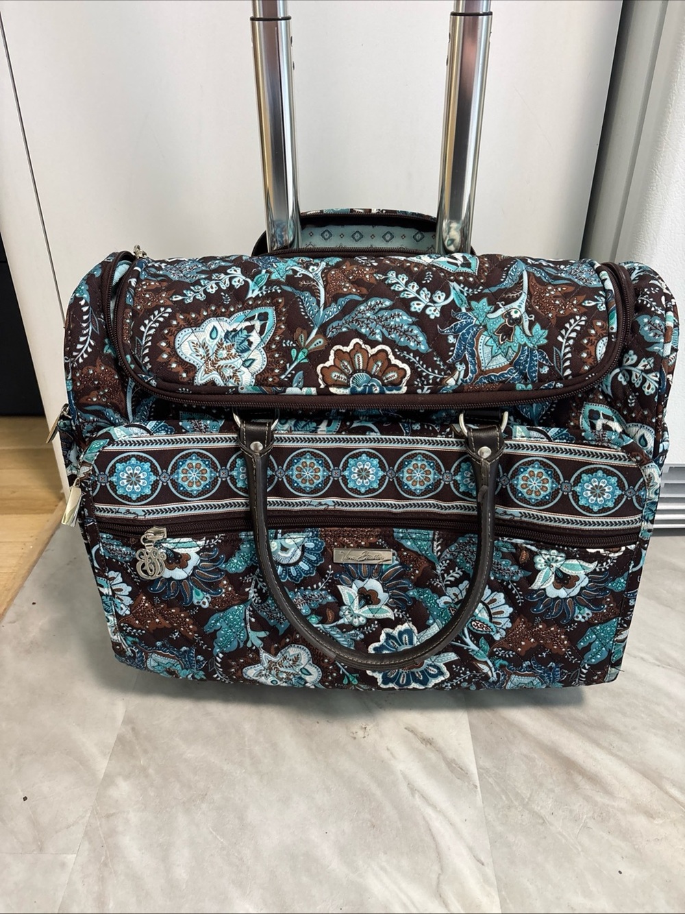 Vera Bradley Java Blue Paisley Rolling Suitcase Travel Luggage W/suitcase Slot